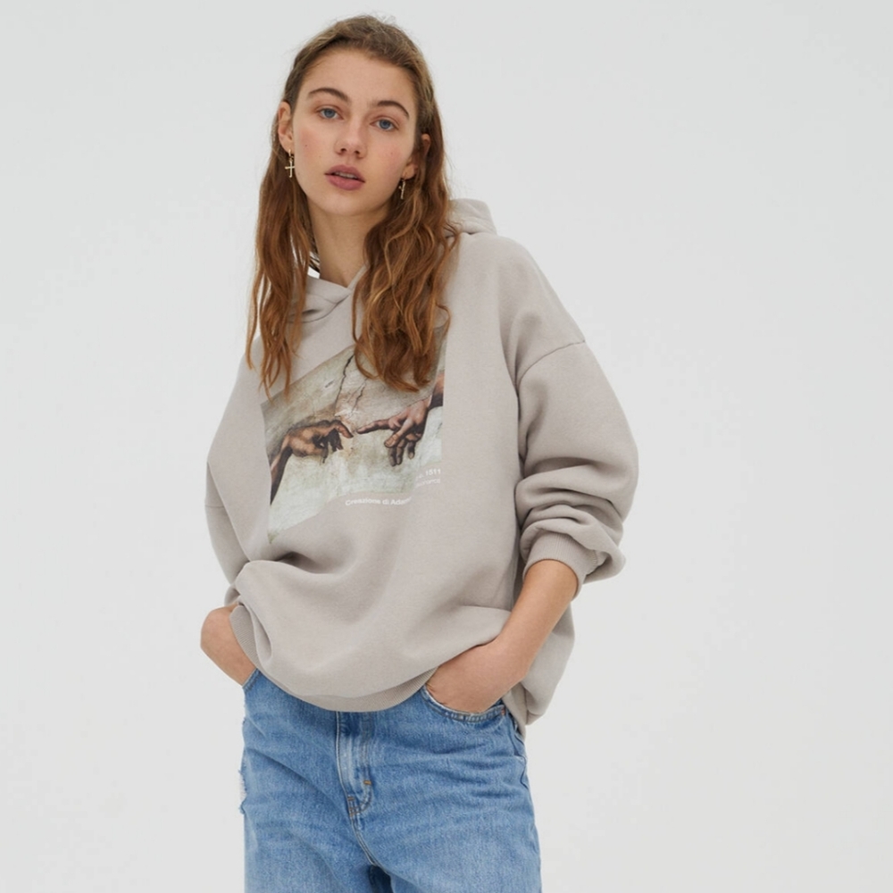 New sittine chapel graphic hoodie